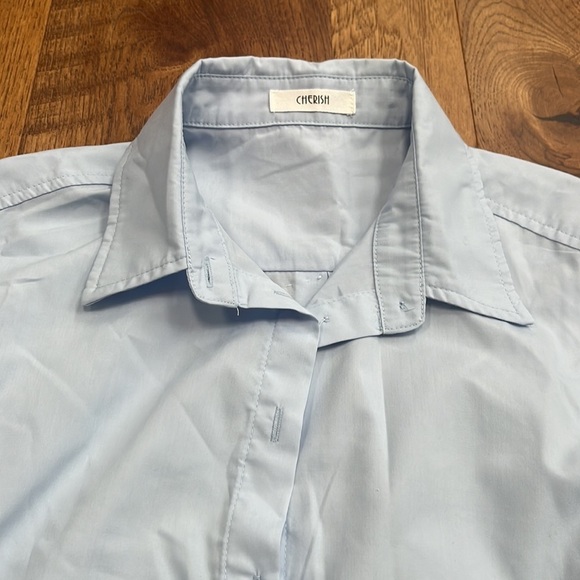 NWT Cherish Woman’s Multi Color Skull Light Blue Button Down Size S - Picture 2 of 7